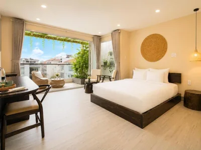 Double Room with Balcony — HemTouch House - Nguyễn Văn Mai
